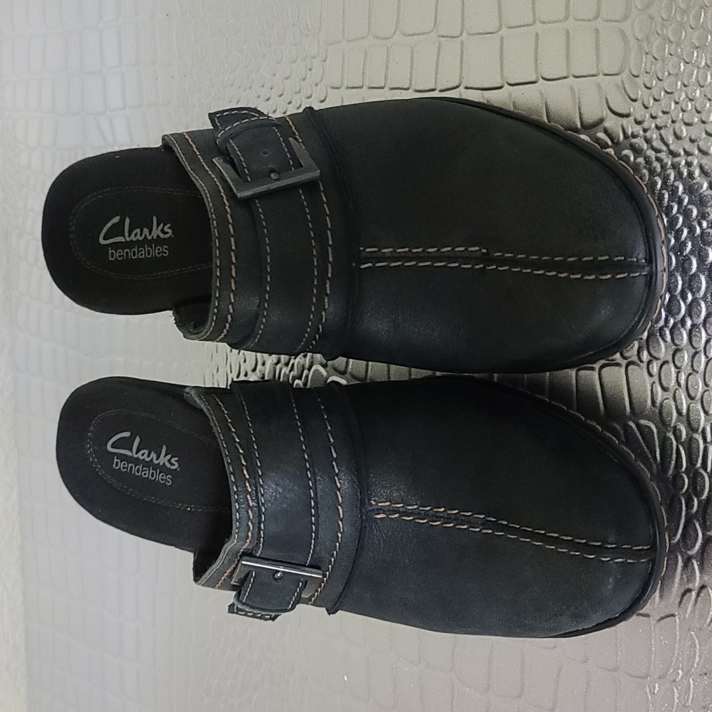 Clarks Bendables Booties/Clogs 8m - image 6